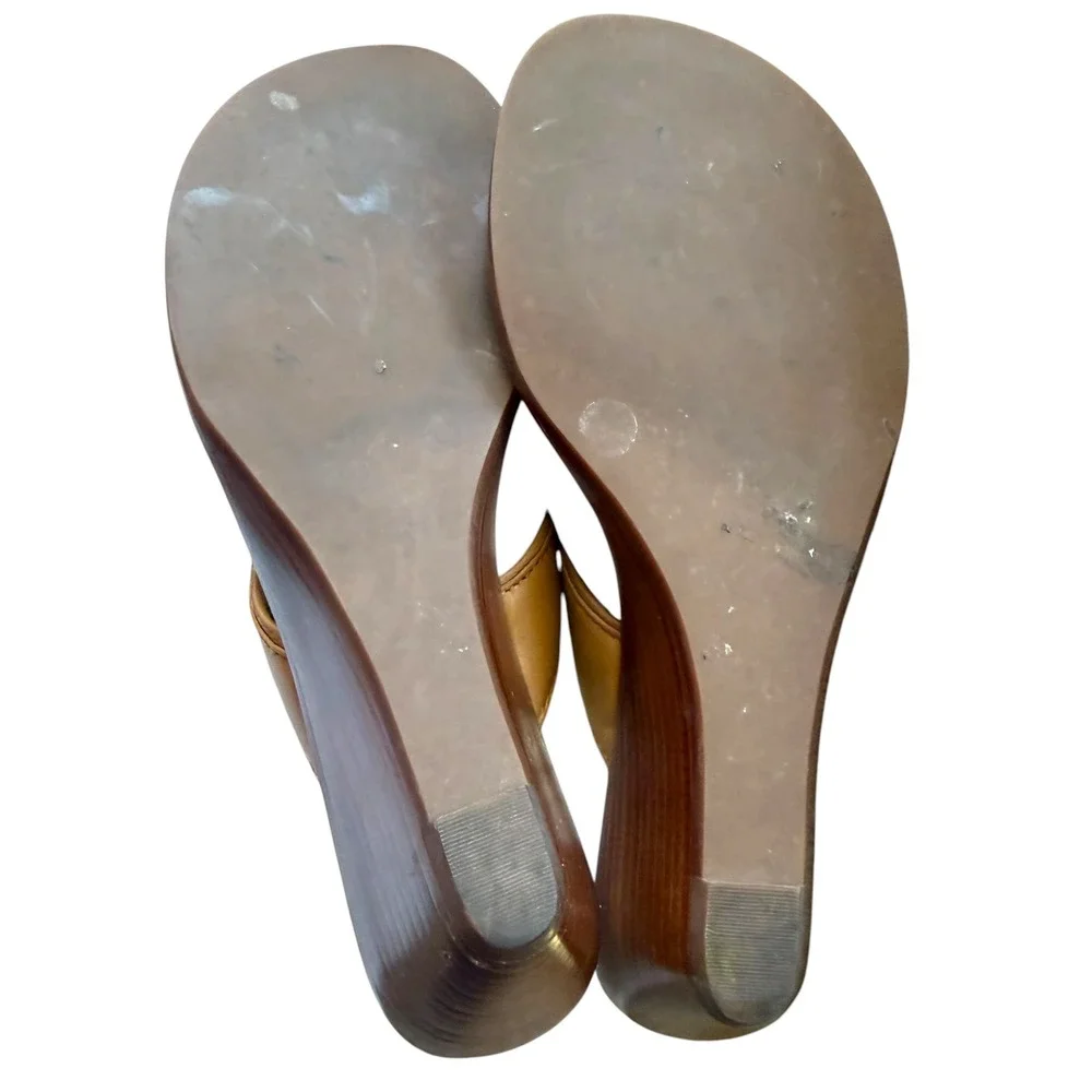 Tory Burch Nora 50mm Wedge Sandals Royal Tan Leather Gold Logo 5.5